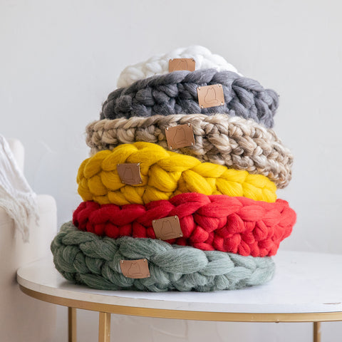 Chunky Knit Wool Cat Bed