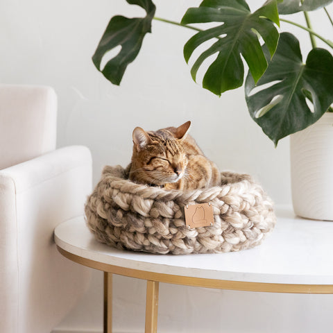 Chunky Knit Wool Cat Bed